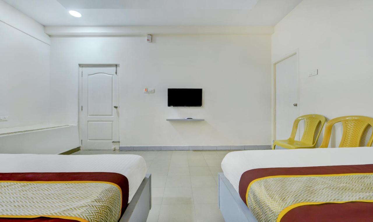 Hotel Sal Inn - Near Airport Ченнаи Экстерьер фото