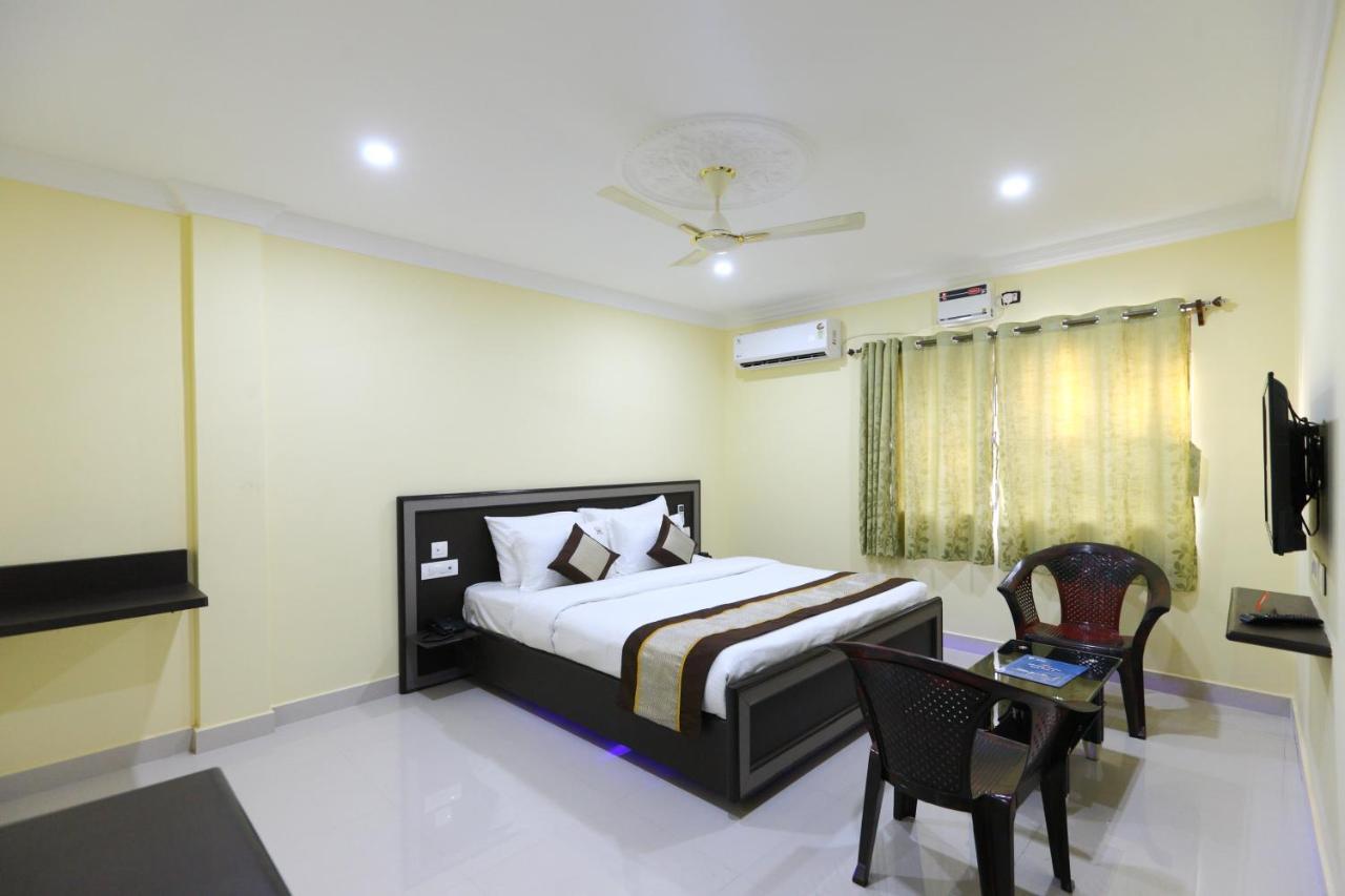 Hotel Sal Inn - Near Airport Ченнаи Экстерьер фото