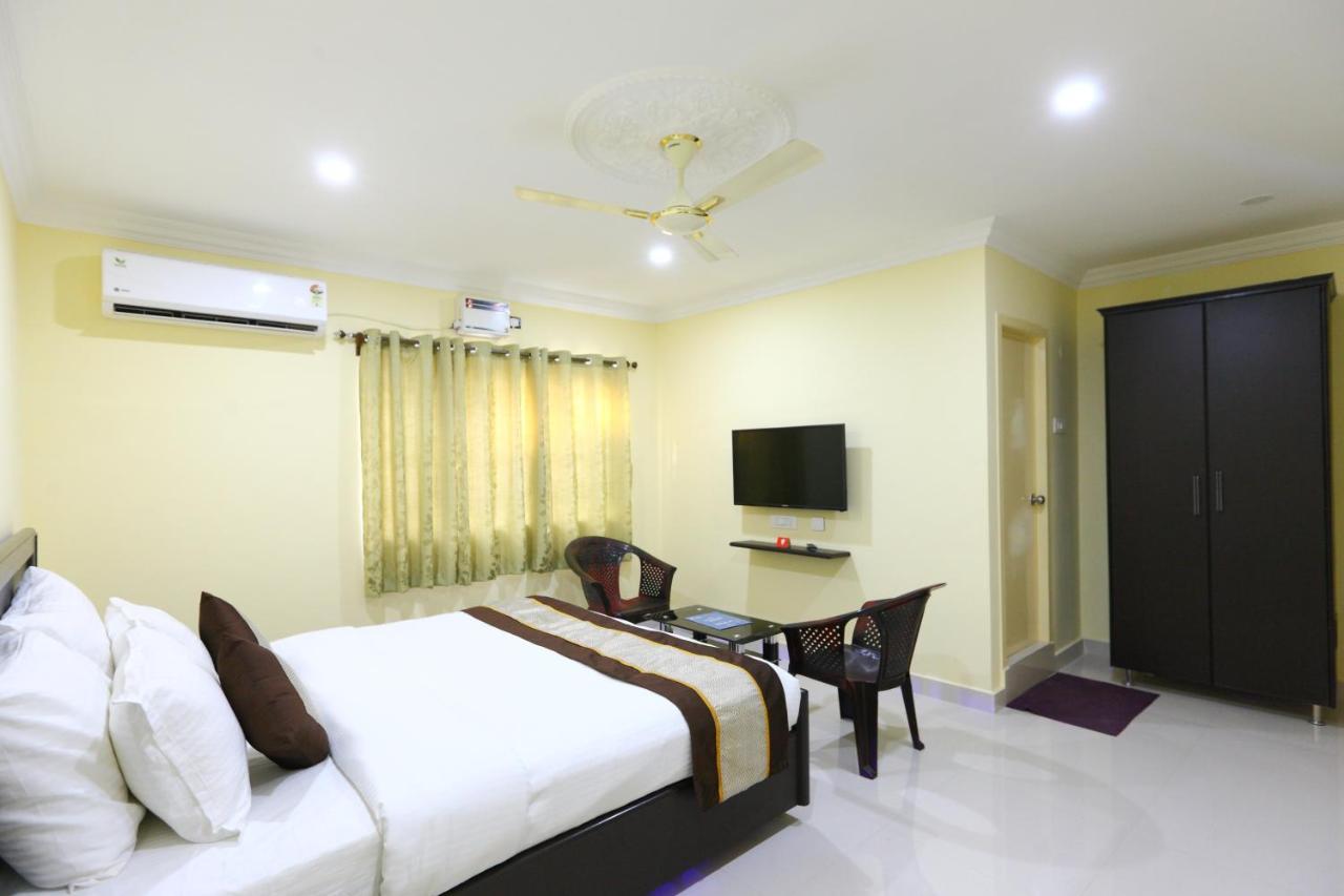 Hotel Sal Inn - Near Airport Ченнаи Экстерьер фото