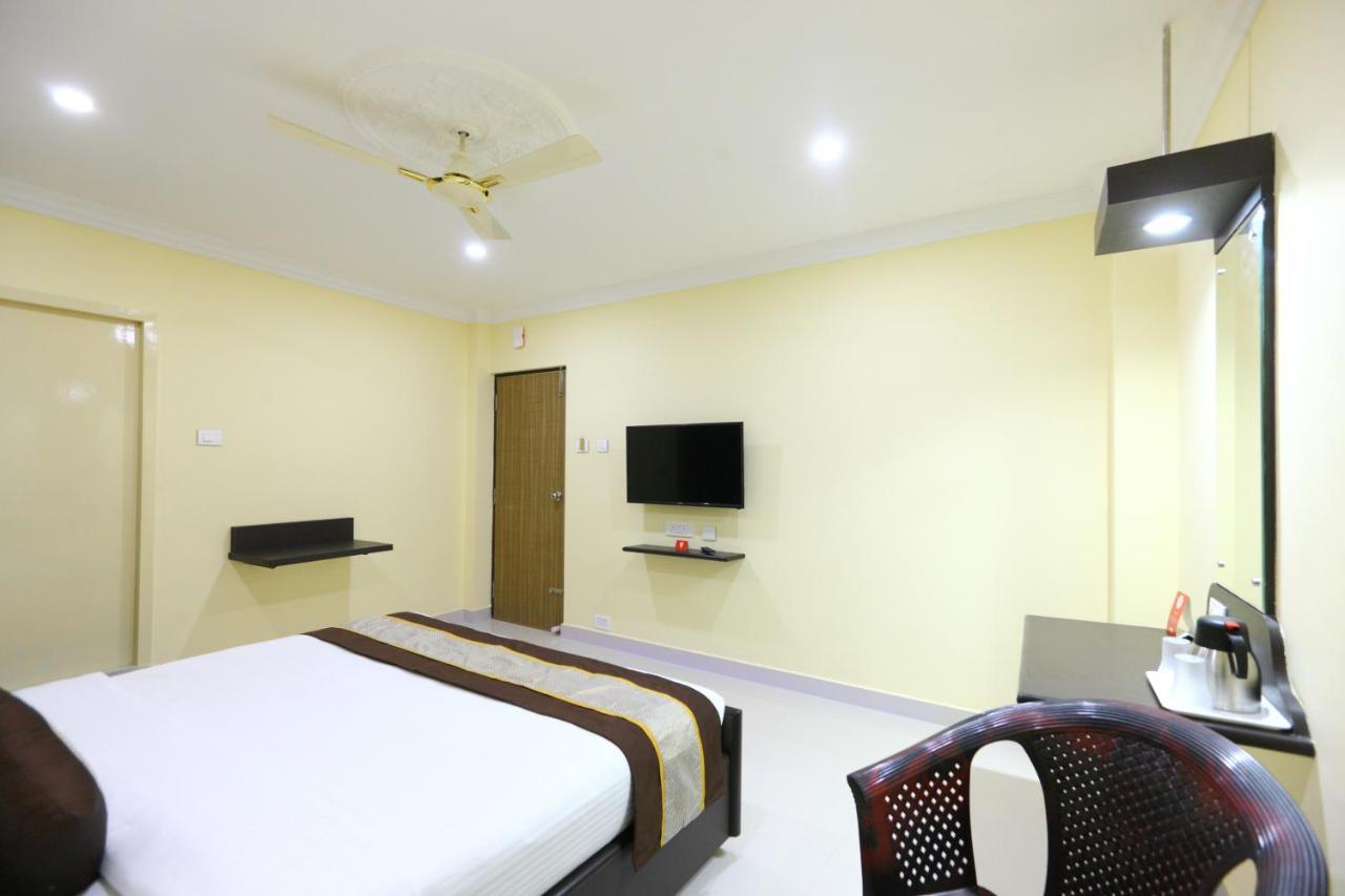 Hotel Sal Inn - Near Airport Ченнаи Экстерьер фото