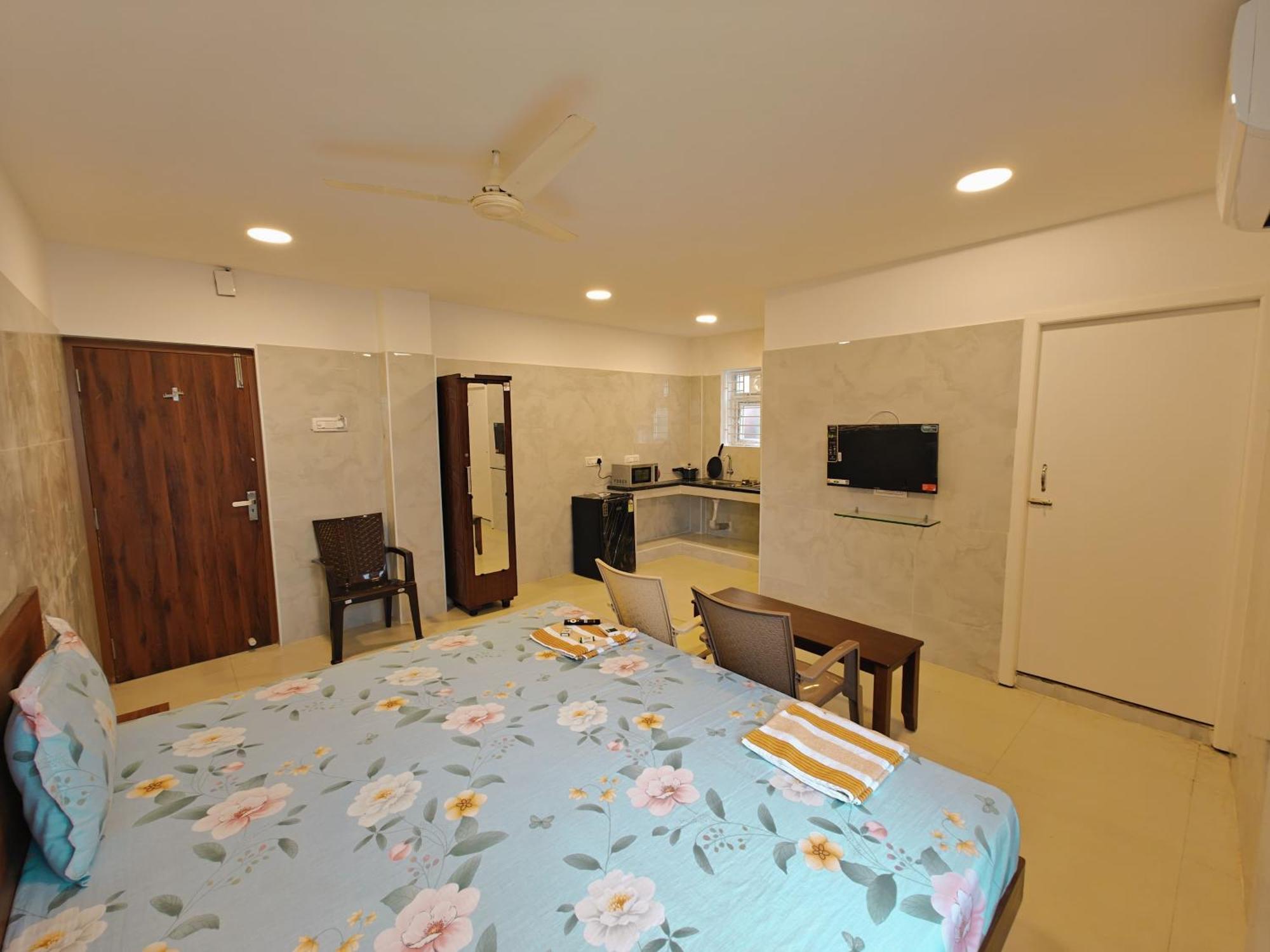 Hotel Sal Inn - Near Airport Ченнаи Экстерьер фото